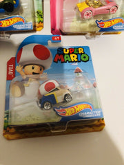 2017 HOT WHEELS MARIO, LUIGI, PEACH, TOAD & DONKEY KONG LOT OF 5 DIECAST CARS - Awesome Deals Deluxe
