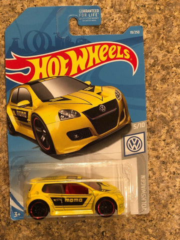 2019 Hot Wheels Volkswagen 5/10 - Volkswagen Golf GTI (Yellow) - Awesome Deals Deluxe