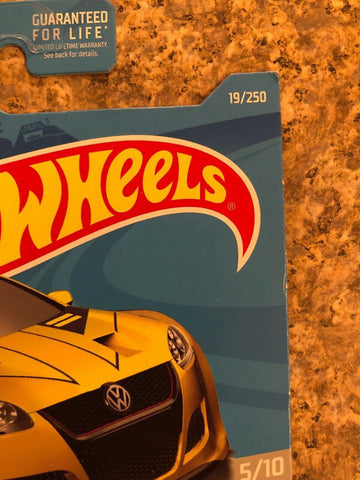 2019 Hot Wheels Volkswagen 5/10 - Volkswagen Golf GTI (Yellow) - Awesome Deals Deluxe