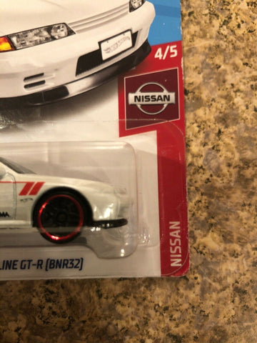 Hot Wheels Nissan Skyline GT-R (BNR32) White 2019 Yokohama - Awesome Deals Deluxe