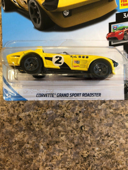 2019 Hot Wheels HW ROADSTERS 3/5 Corvette Grand Sport Roadster 53/250 FREE SHIP - Awesome Deals Deluxe