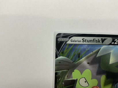 Galarian Stunfisk V - 128/189 - Ultra Rare - Darkness Ablaze - Awesome Deals Deluxe