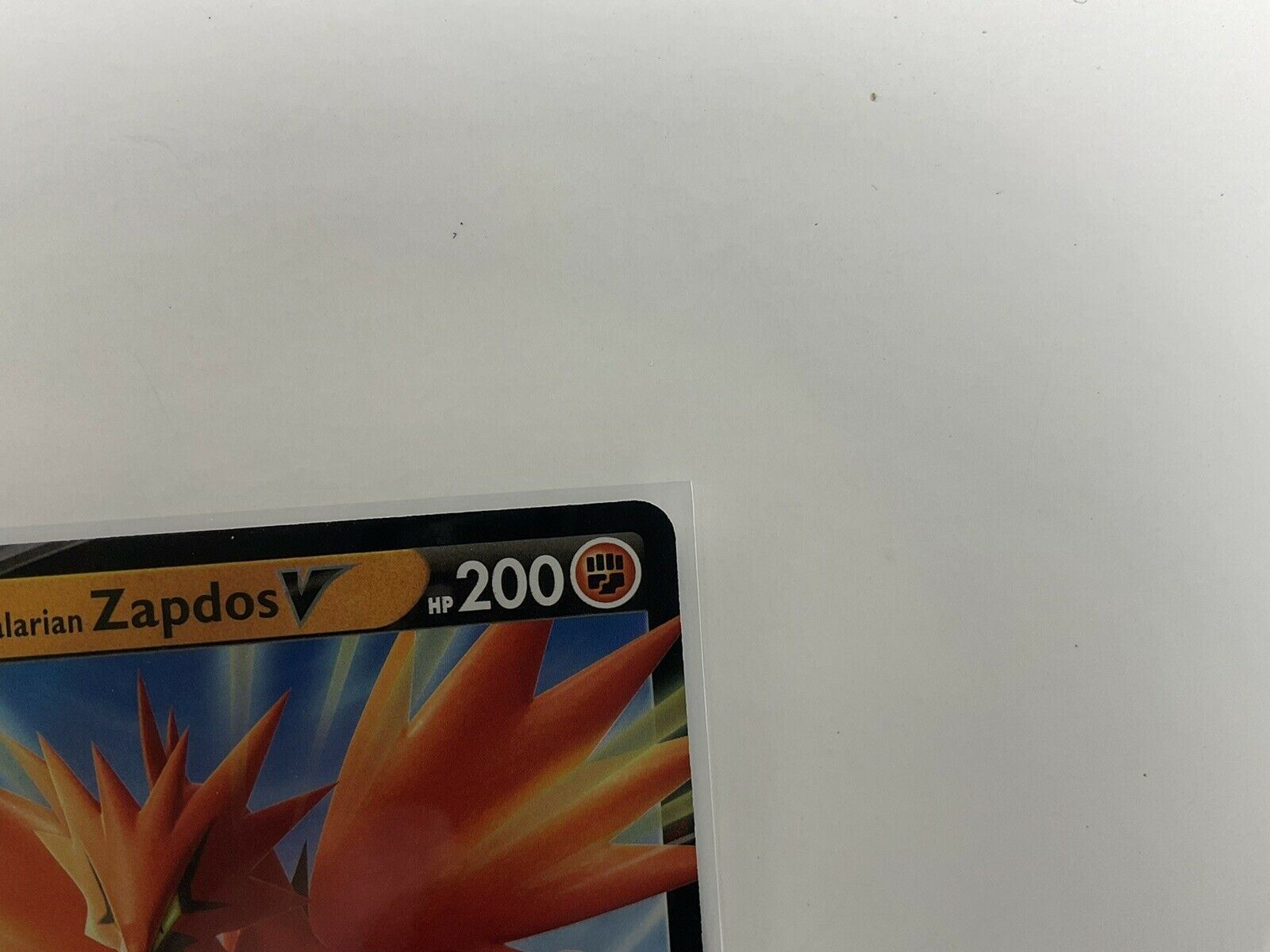 Galarian Zapdos V 080/198 Chilling Reign NM Full Art Ultra Rare Pokemo Galarian Zapdos V 080/198 Chilling Reign NM Full Art Ultra Rare Pokemo