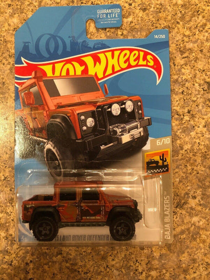 Hot Wheels BAJA BLAZERS 6/10 15 LAND ROVER DEFENDER DOUBLE CAB ORANGE CAMO - Awesome Deals Deluxe